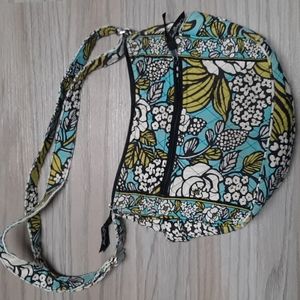 Vera Bradley retired Island Bloom flower purse.